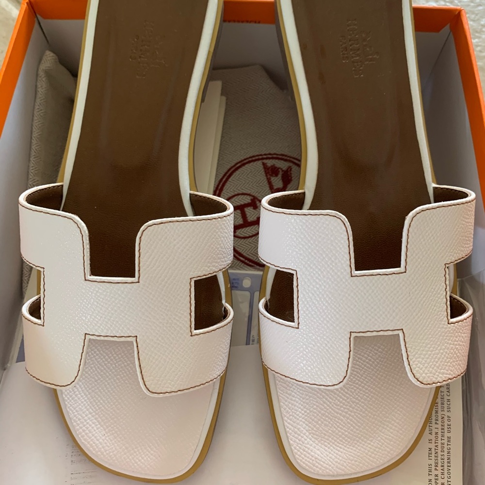 H Slides size 38, 7.5, NIB, Hermès Oran style